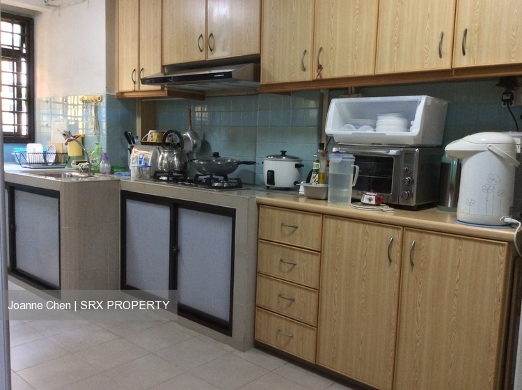 Blk 18 Lorong 7 Toa Payoh (Toa Payoh), HDB 3 Rooms #183659692
